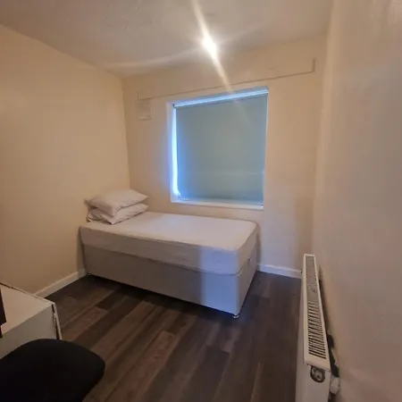 Rooms Avialable In Sheldon Near Birmingham Airport Exterior photo