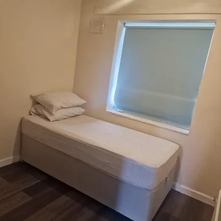 Rooms Avialable In Sheldon Near Birmingham Airport Exterior photo
